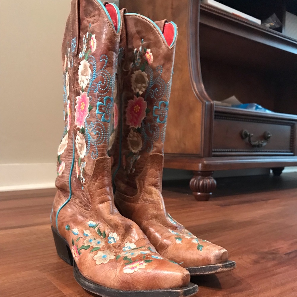 Macie Bean cowgirl boots